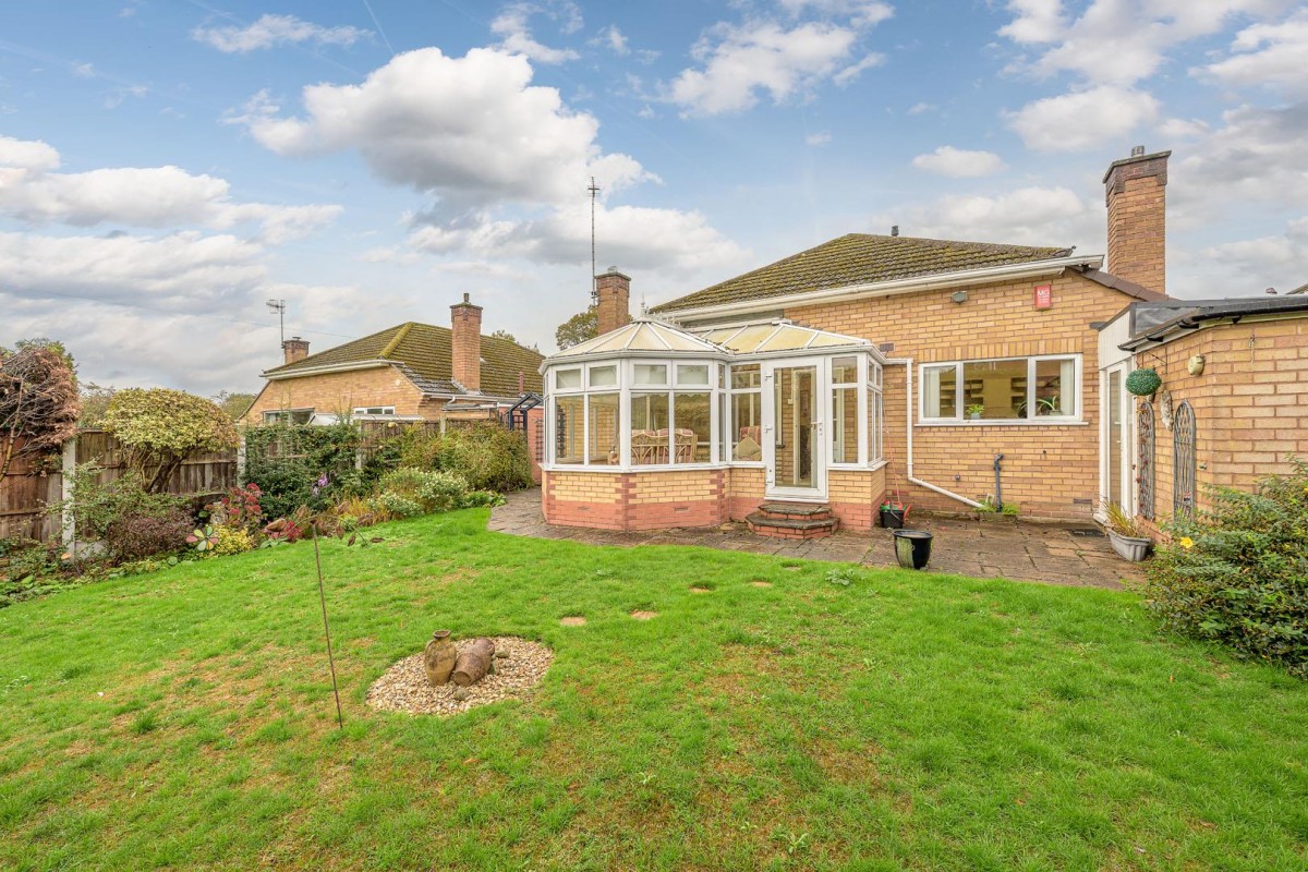 Eton Drive, Oldswinford, DY9 2LG