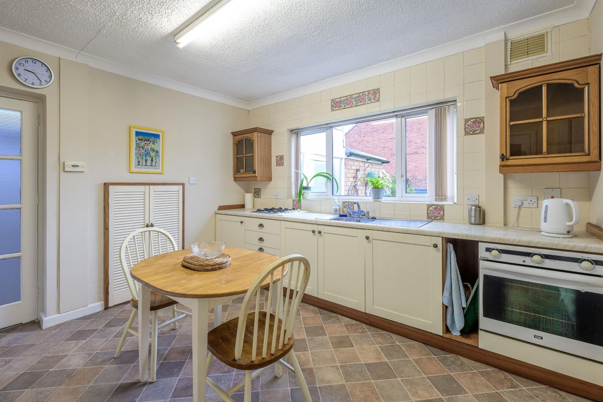 Eton Drive, Oldswinford, DY9 2LG