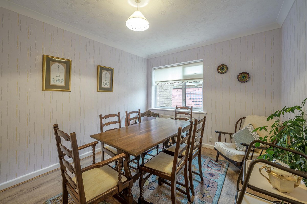 Eton Drive, Oldswinford, DY9 2LG