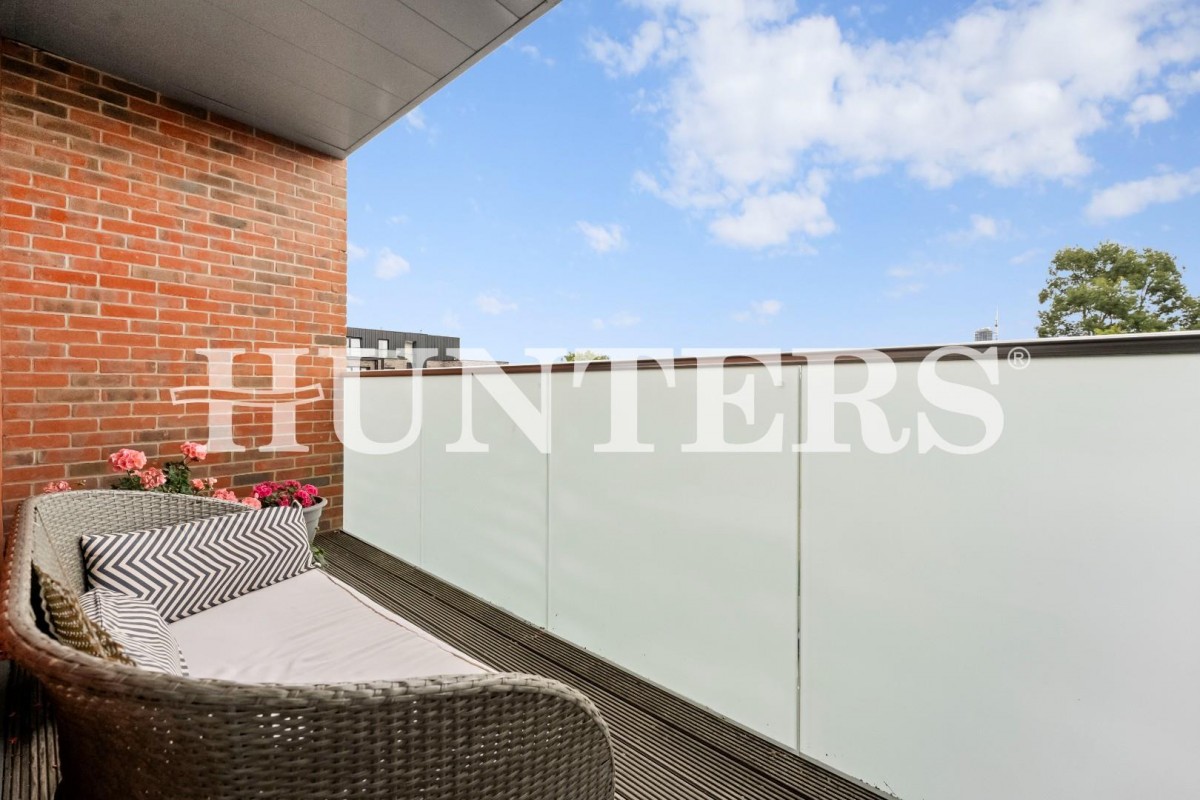 Bathurst Square, London, N15