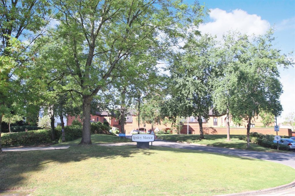 Berrington Close, Ipsley, Redditch, B98 0TJ