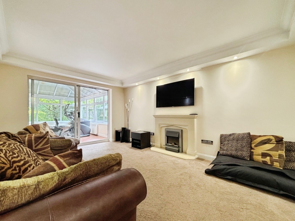 Blossom Lane, Ashford