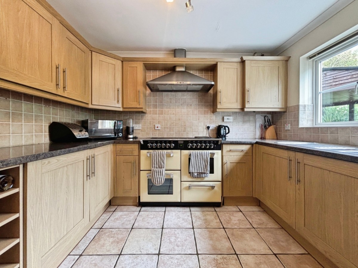 Blossom Lane, Ashford