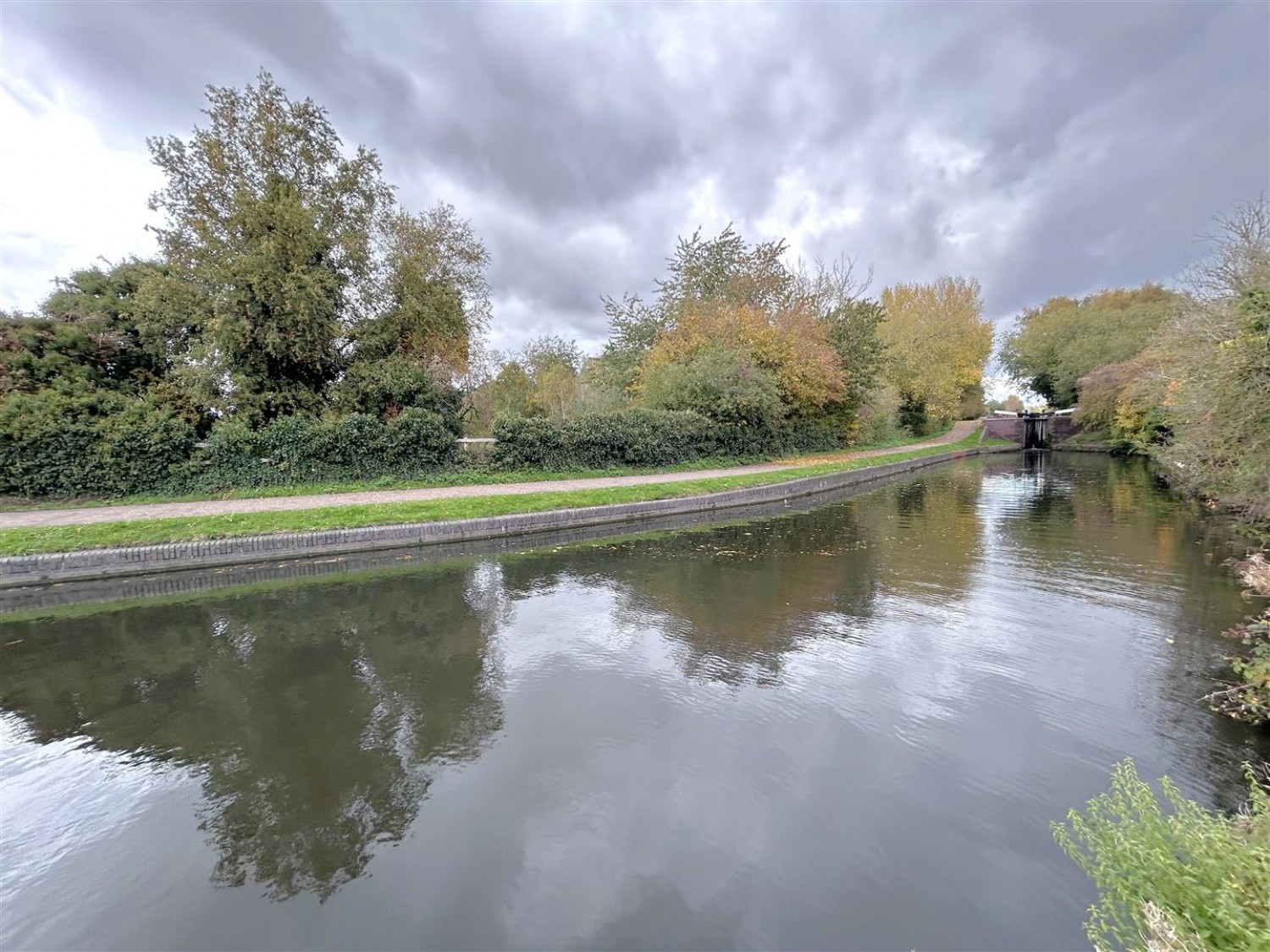 Brierley Hill Road, Brierley Hill