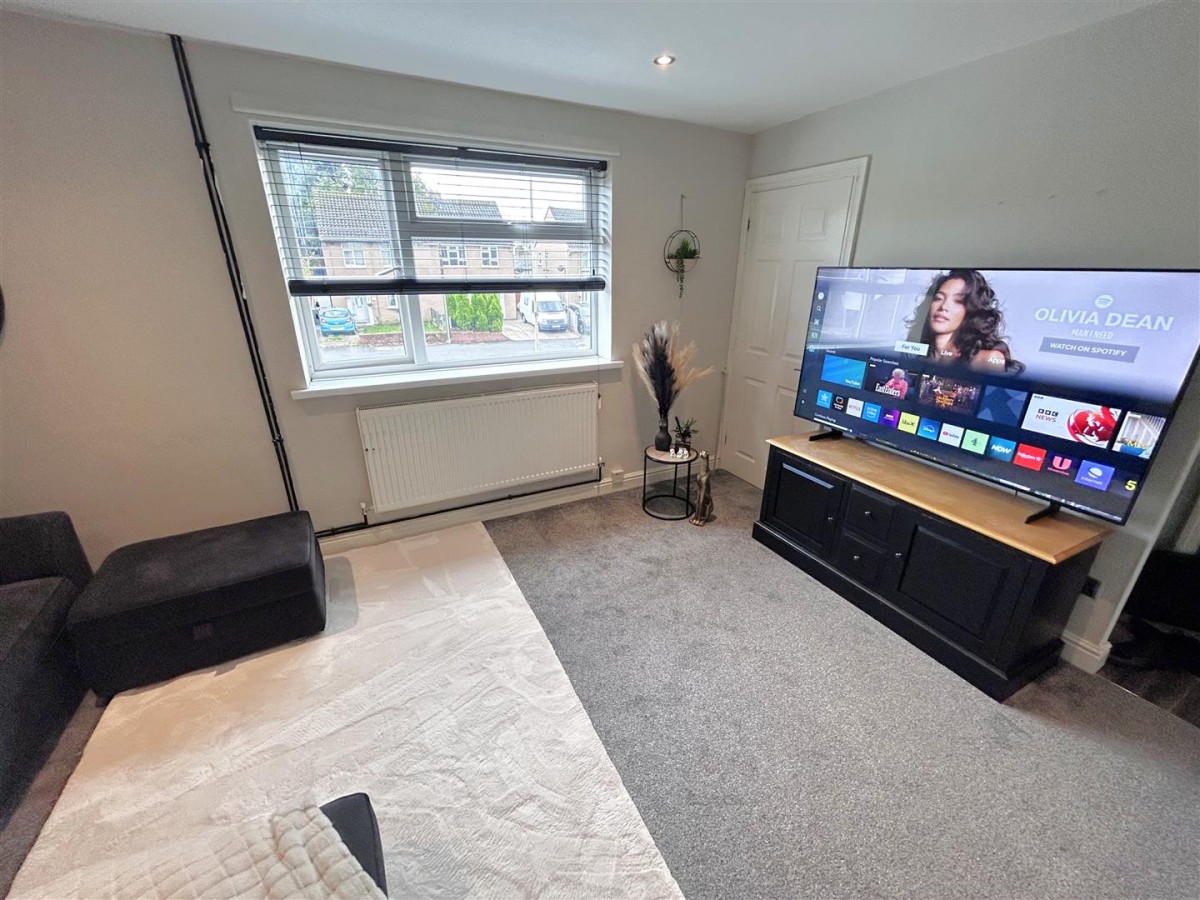 Brierley Hill Road, Brierley Hill