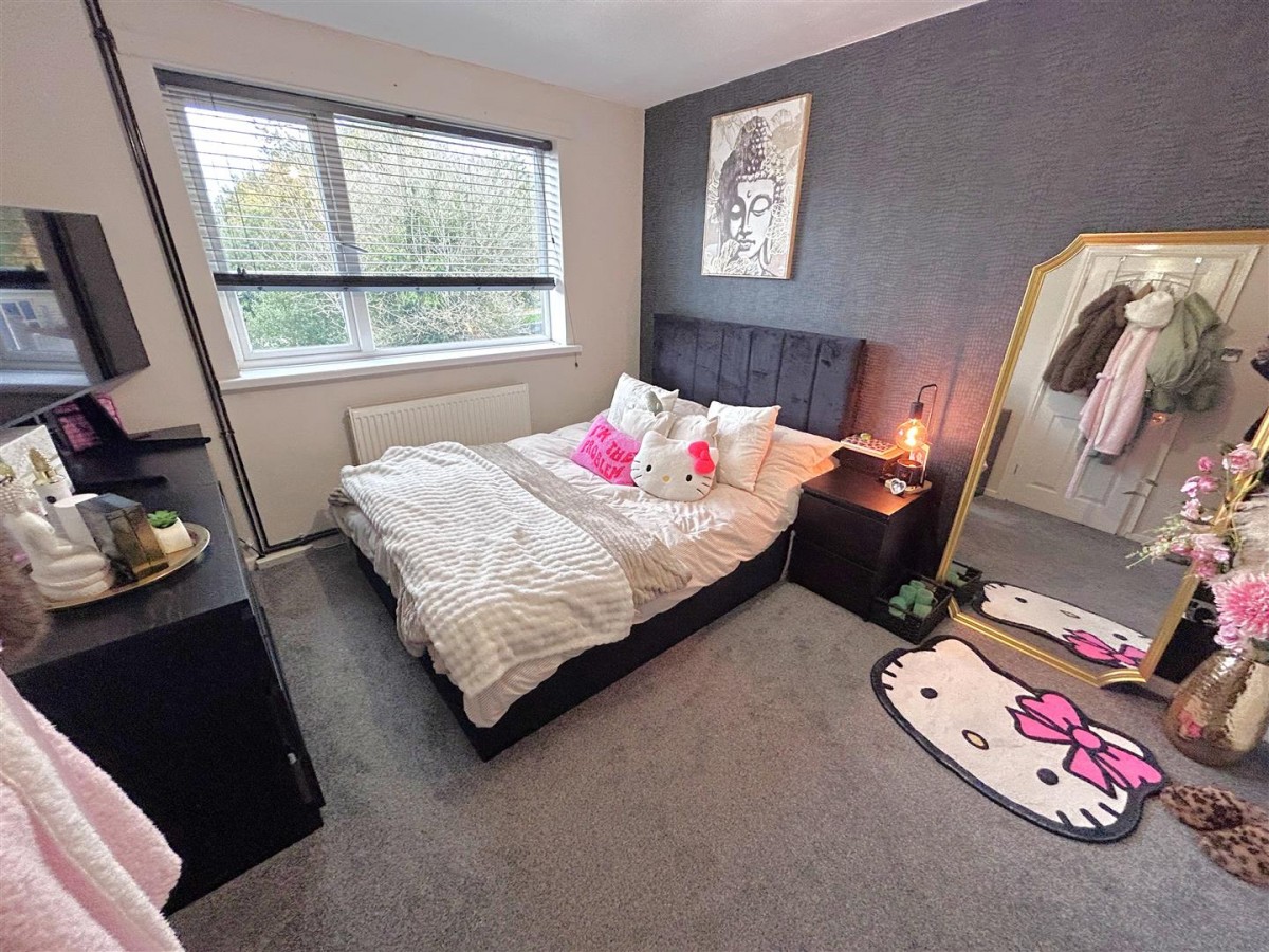 Brierley Hill Road, Brierley Hill