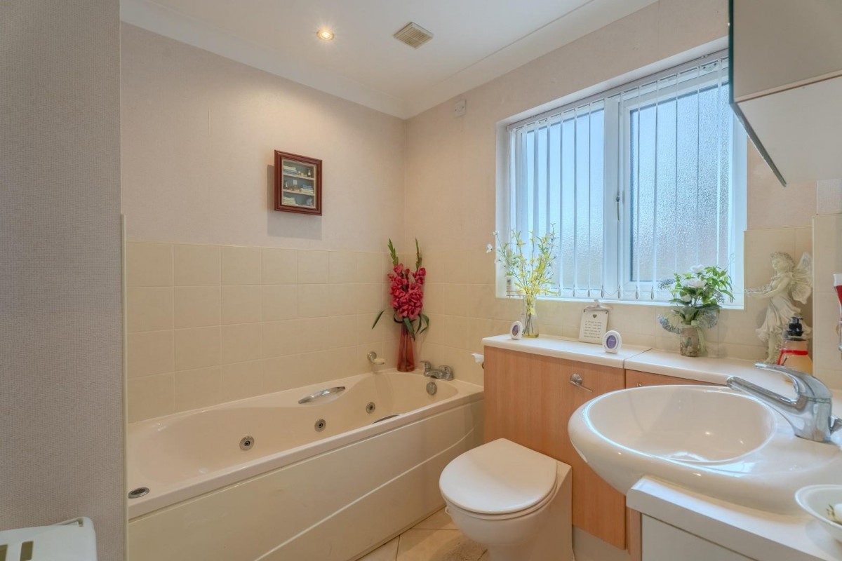 Ash Grove, Lower Gornal