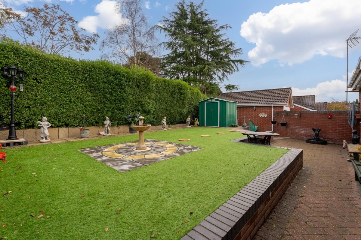 Ash Grove, Lower Gornal