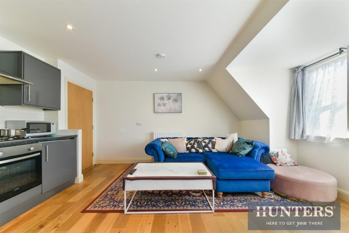 London Road, Morden, SM4 5PT