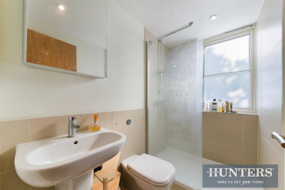 London Road, Morden, SM4 5PT