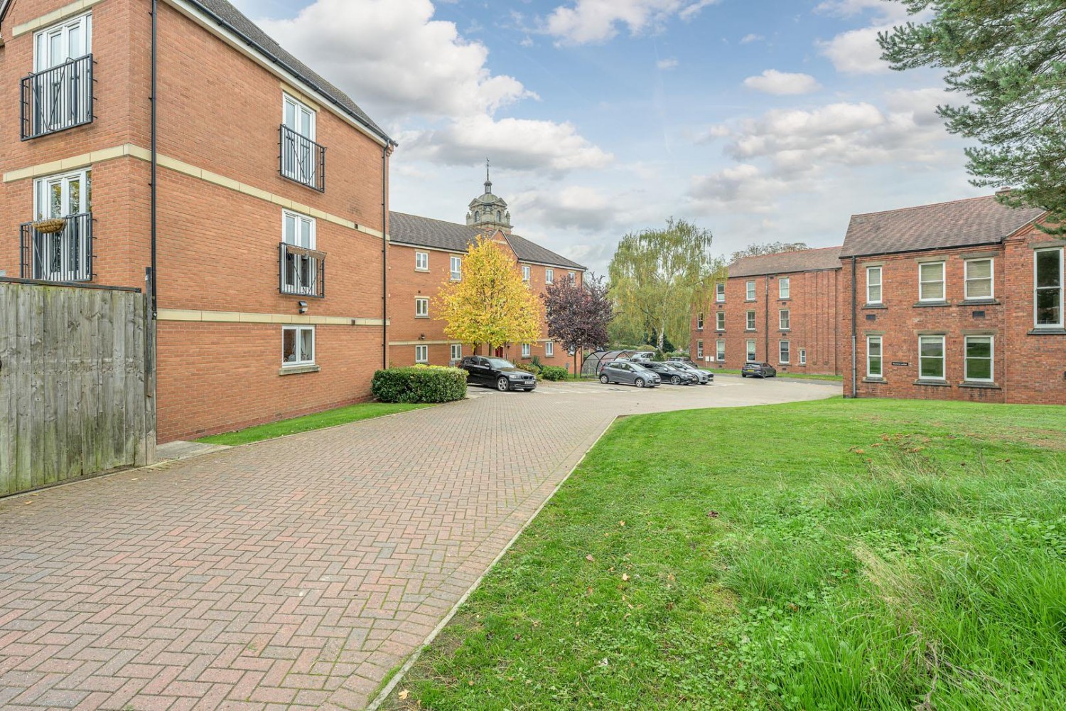 Kirkpatrick Drive, Stourbridge, DY8 5TG