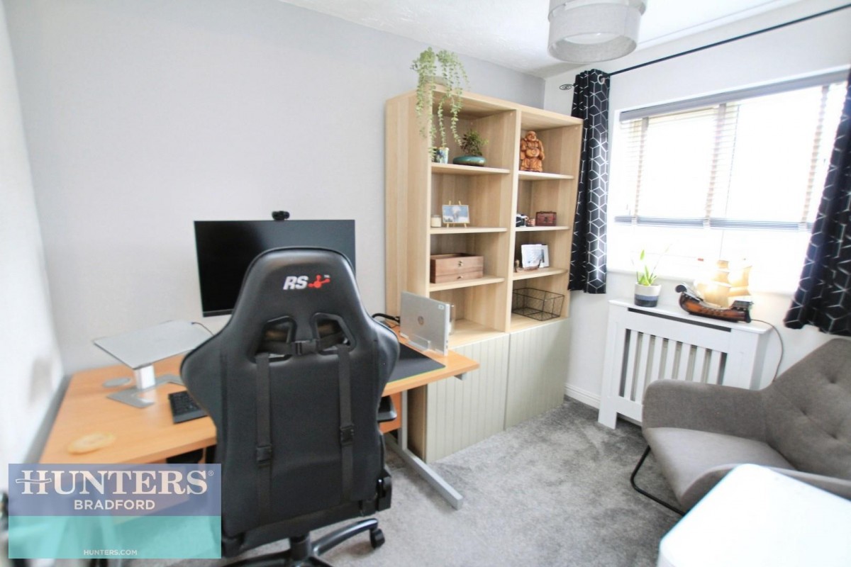 Royd Moor Road Bradford, West Yorkshire, BD4 0TR