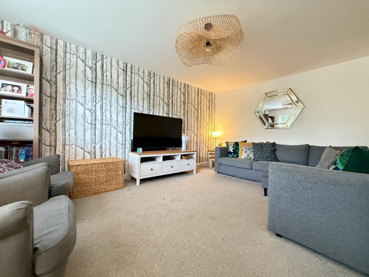 Rowbotham Way, Great Oldbury, GL10 3GW