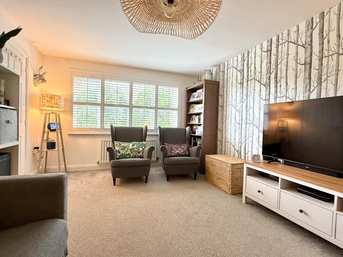 Rowbotham Way, Great Oldbury, GL10 3GW