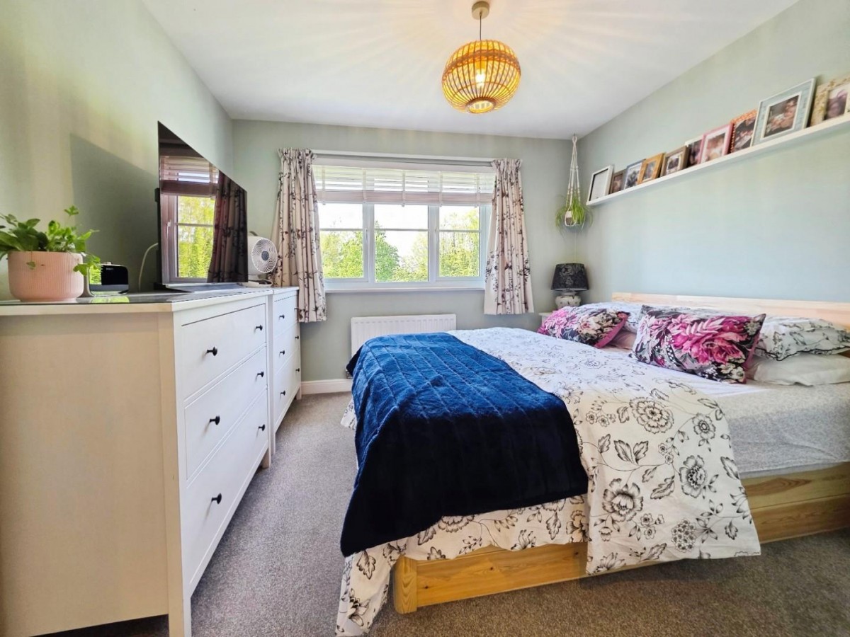 Rowbotham Way, Great Oldbury, GL10 3GW