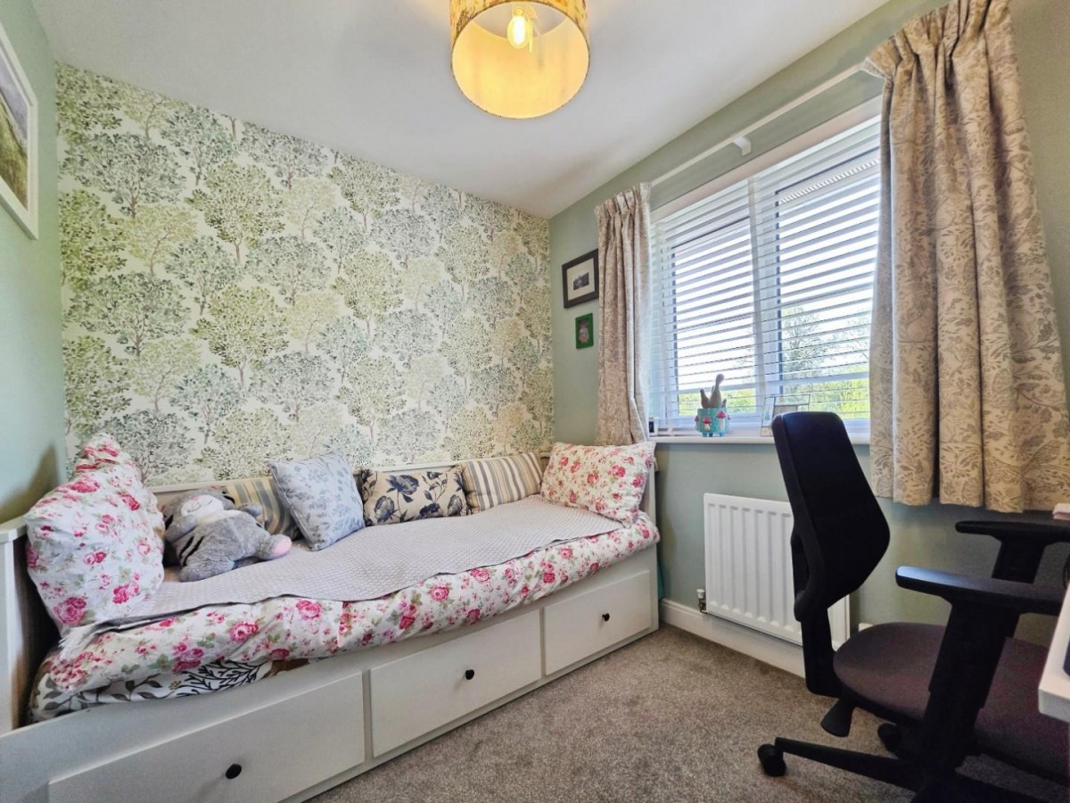 Rowbotham Way, Great Oldbury, GL10 3GW