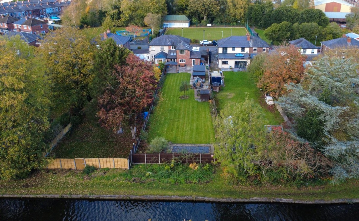 Sandersons Croft, Leigh