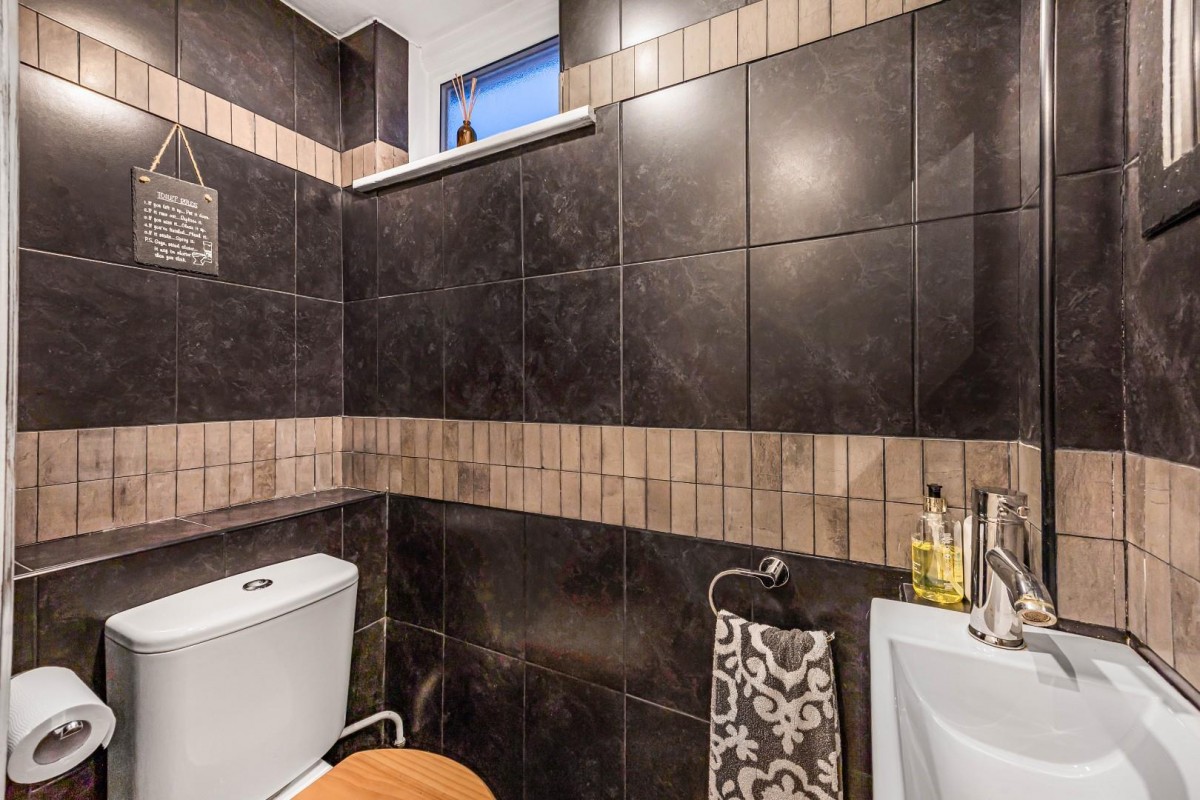 Woodmarsh Close, Bristol