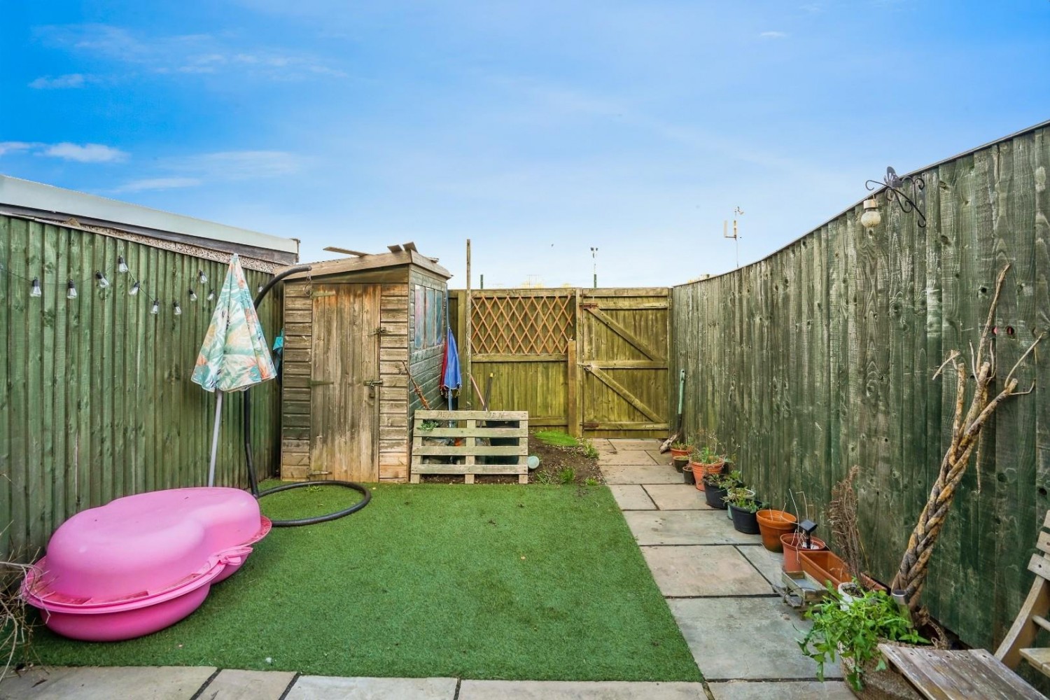 Lower Oxford Street, Castleford