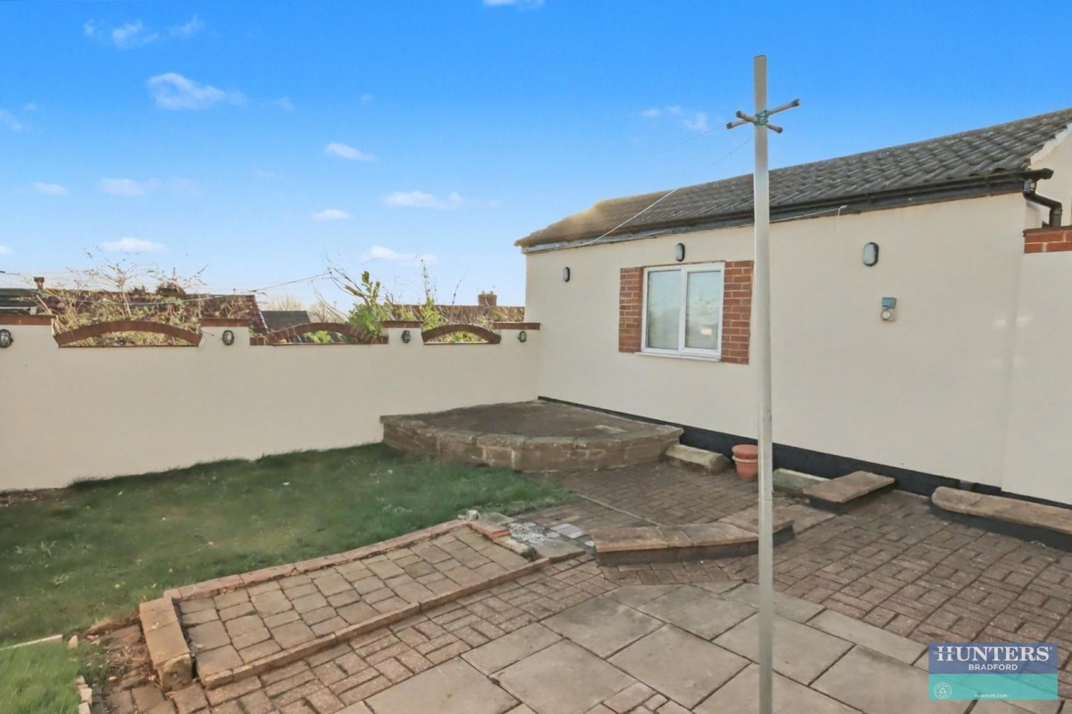 Glendale Drive Bradford, West Yorkshire, BD6 2LS