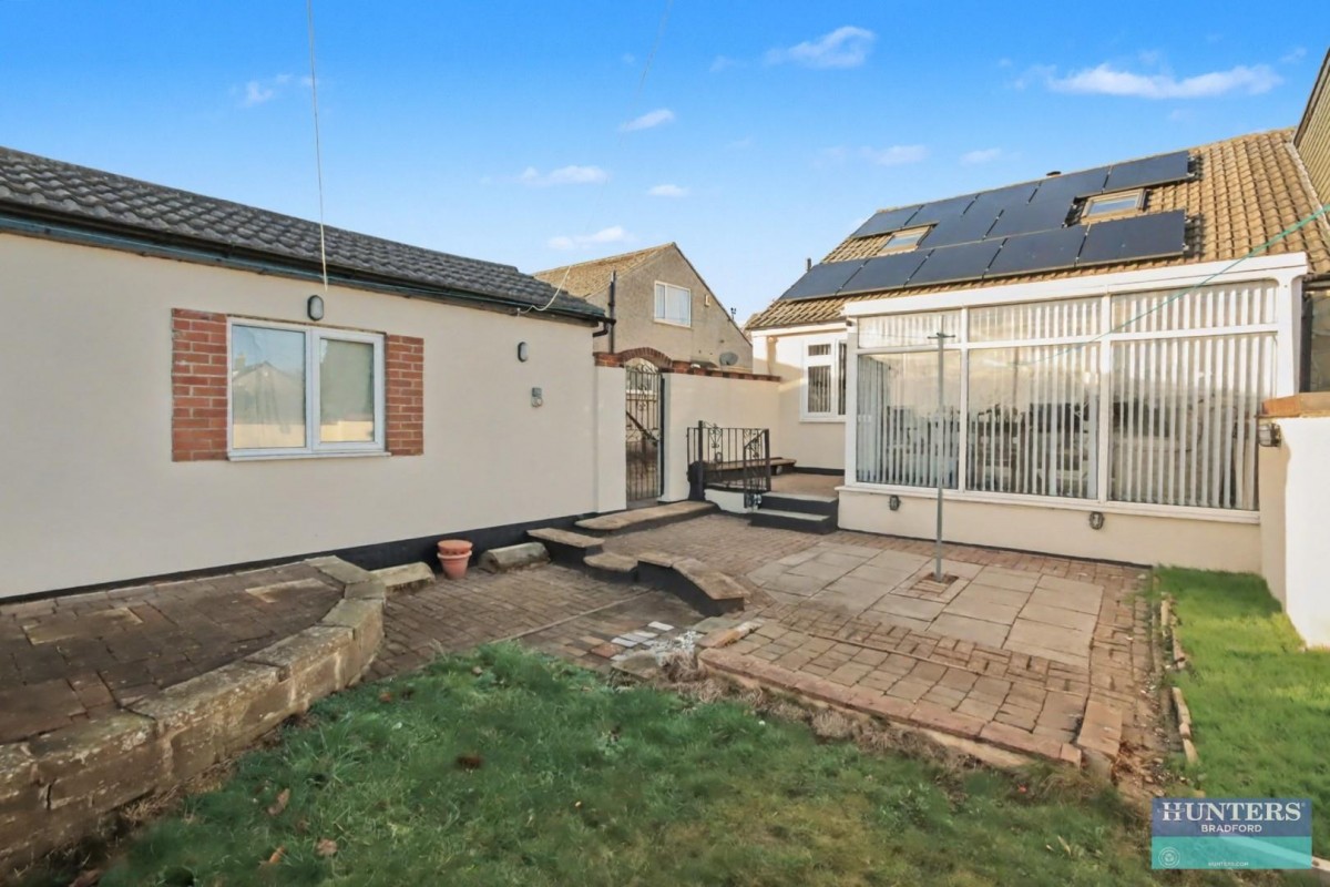 Glendale Drive Bradford, West Yorkshire, BD6 2LS