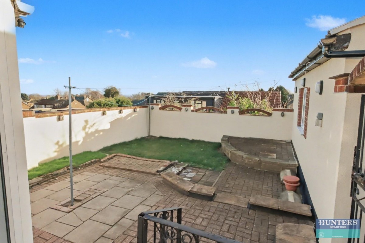 Glendale Drive Bradford, West Yorkshire, BD6 2LS