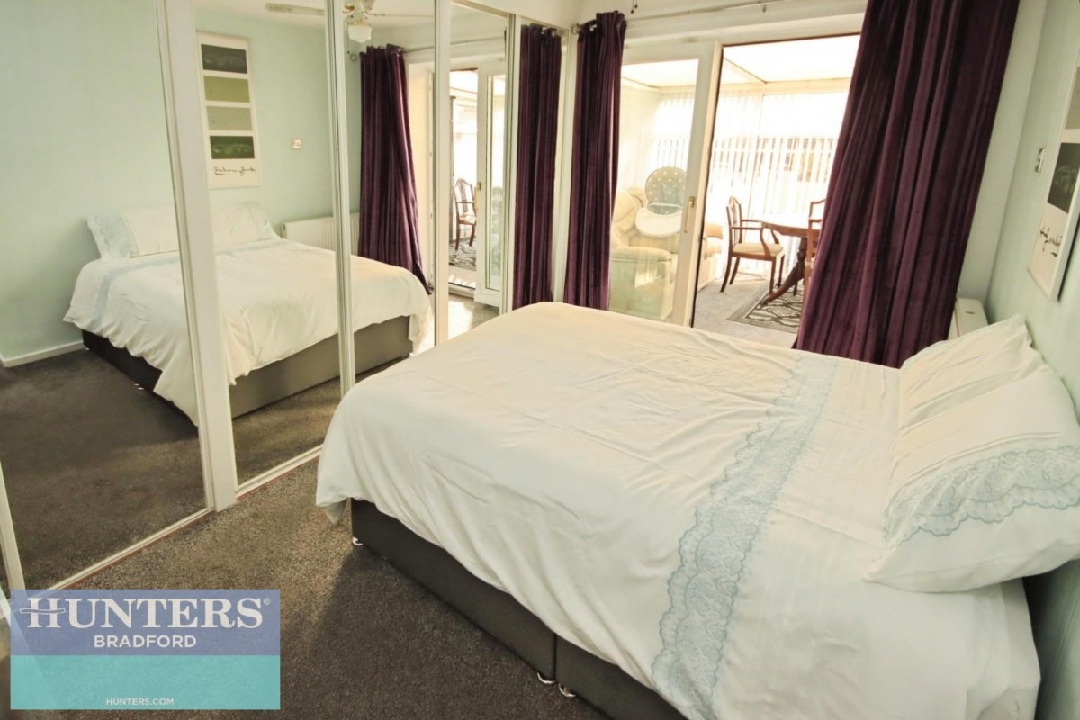 Glendale Drive Bradford, West Yorkshire, BD6 2LS