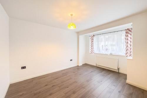 Potters Grove, New Malden, KT3 5DF