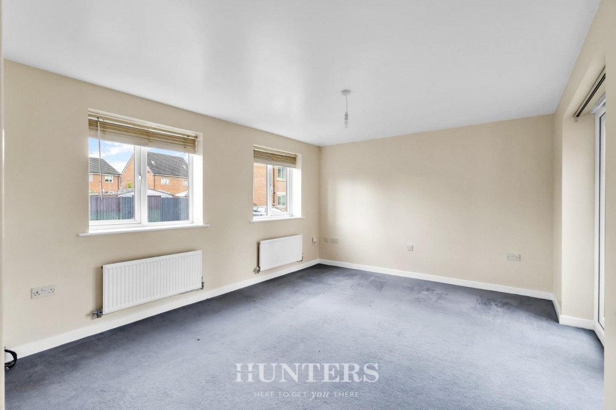 Martindale Crescent, Middleton M24