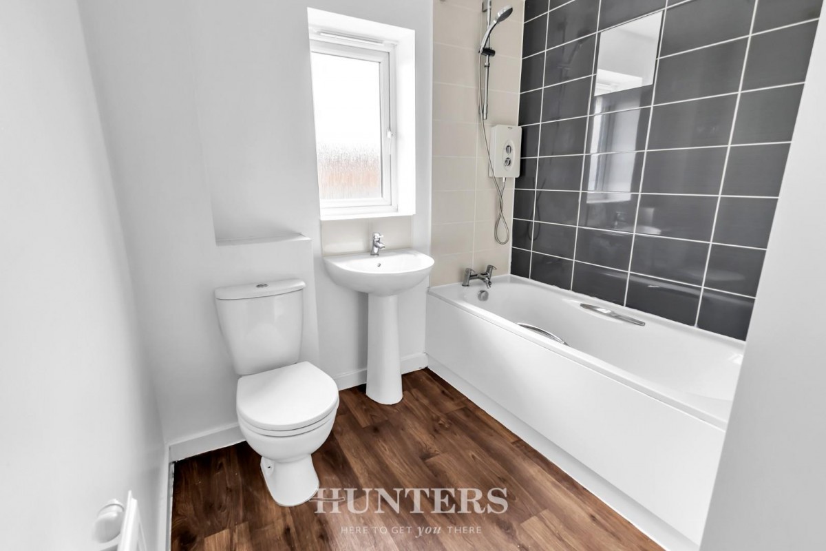 Martindale Crescent, Middleton M24