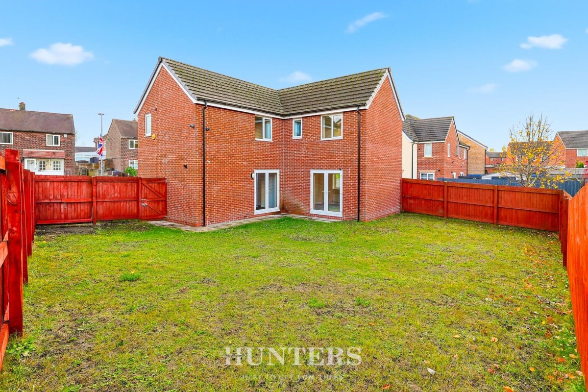 Martindale Crescent, Middleton M24