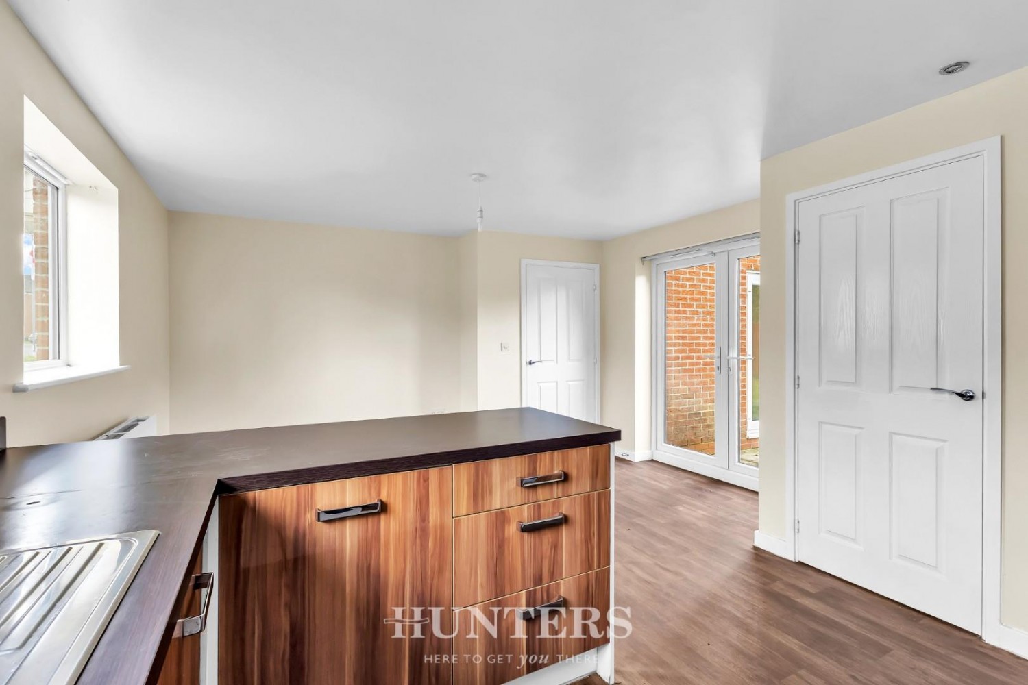 Martindale Crescent, Middleton M24