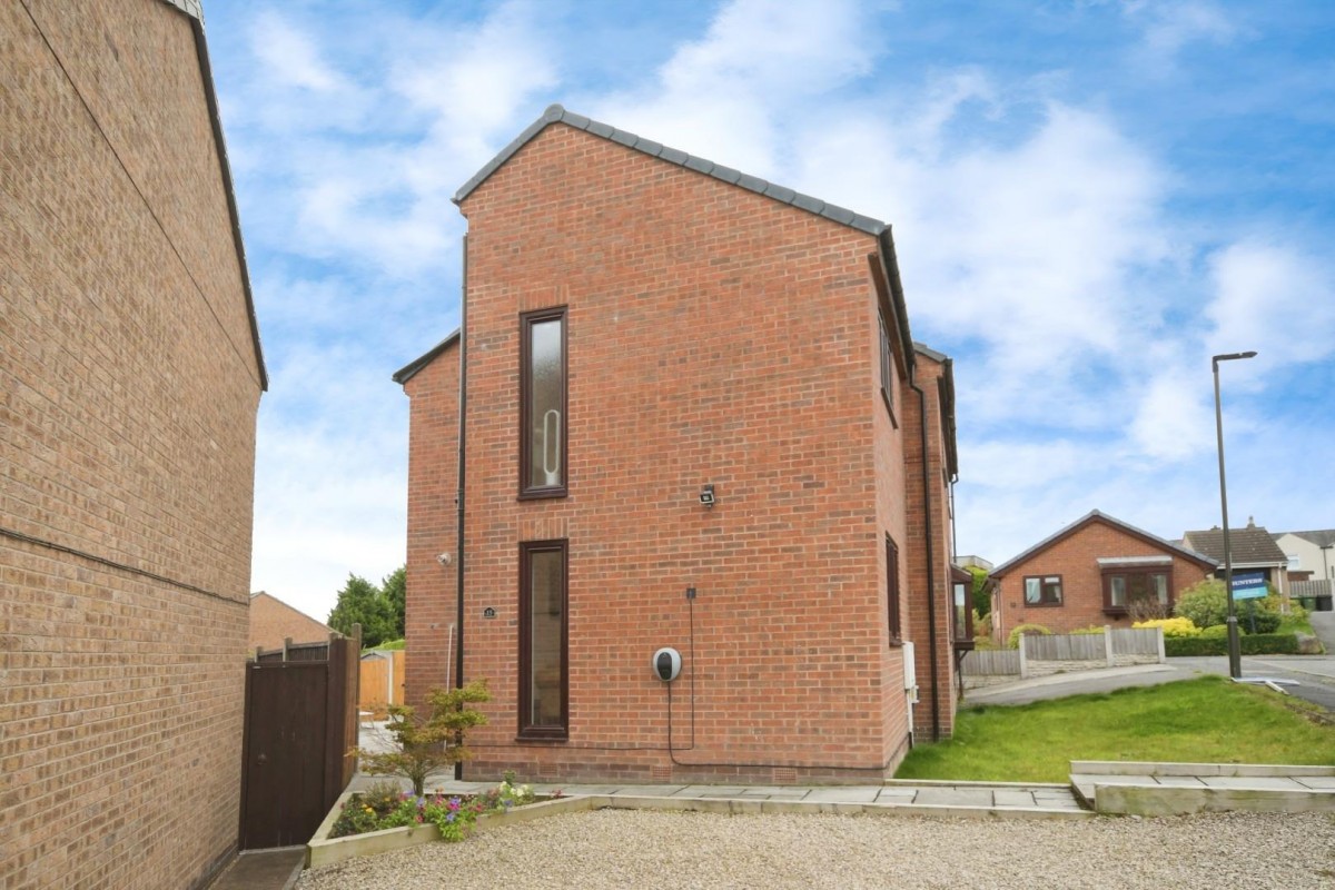 Cromdale Avenue, New Whittington, Chesterfield, S43 2DH