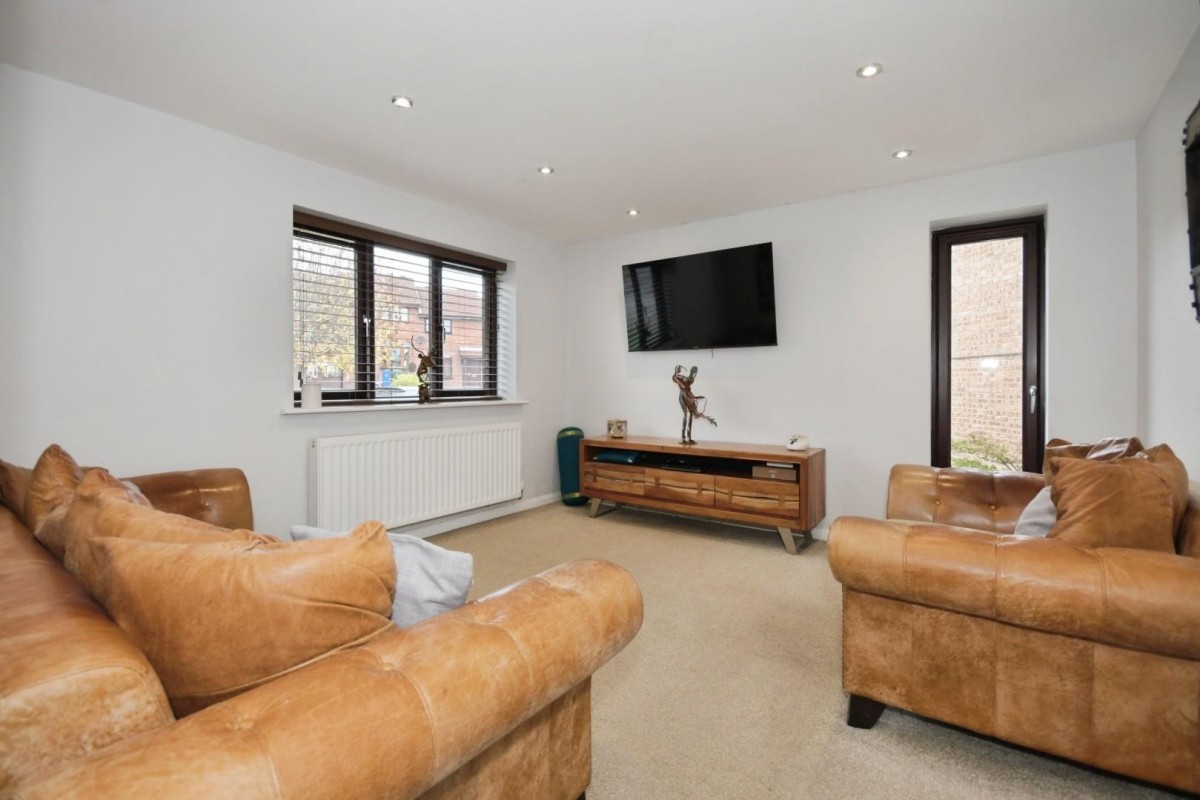 Cromdale Avenue, New Whittington, Chesterfield, S43 2DH