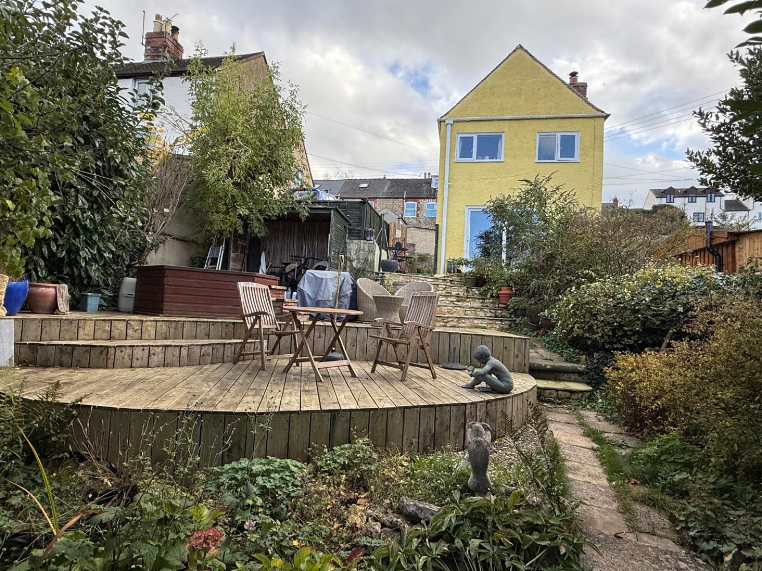 Middle Leazes, Stroud