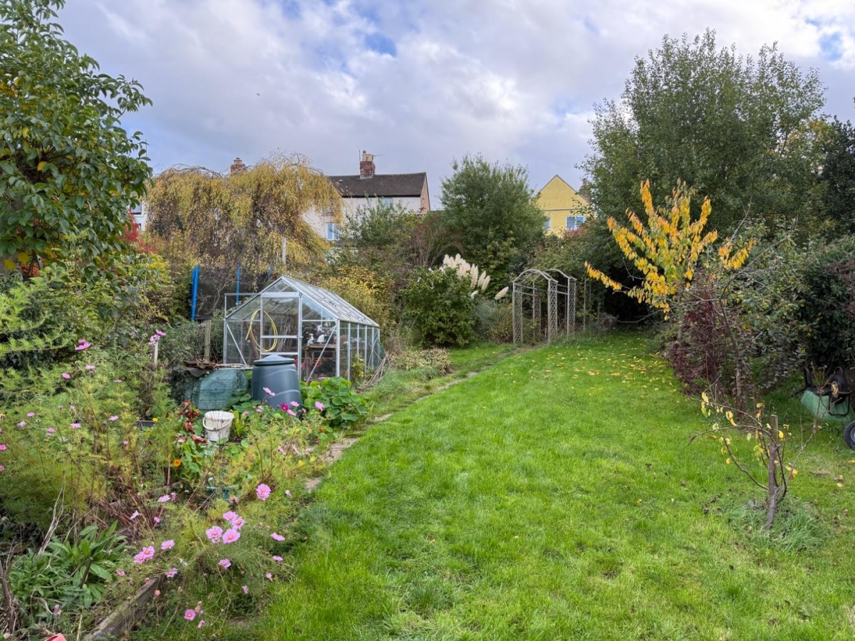 Middle Leazes, Stroud