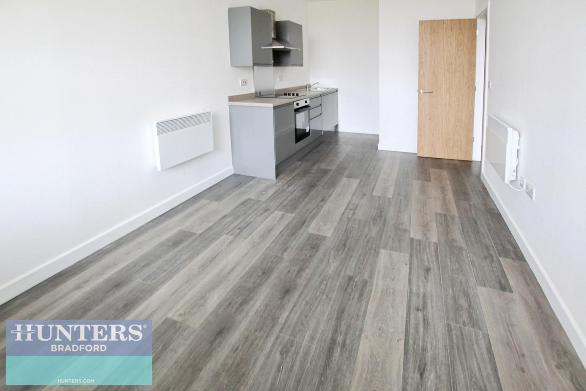 Card House, Bingley Road Bradford, BD9 6FG