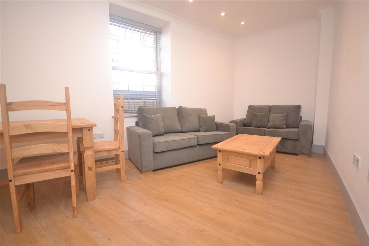 London Road, Reading, Berkshire