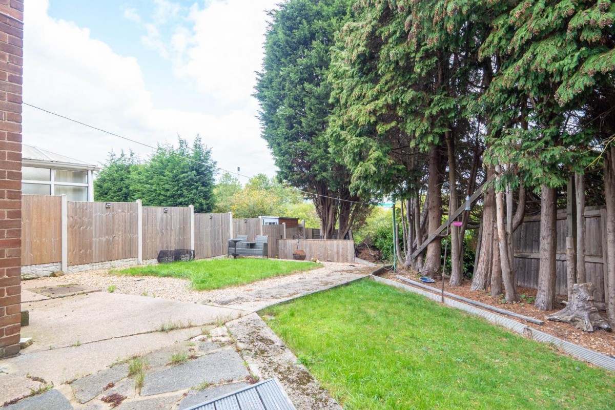 Swinnow Gardens, Leeds