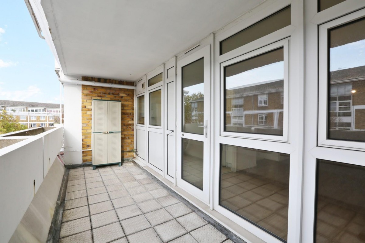 Flaxman Road, London, SE5