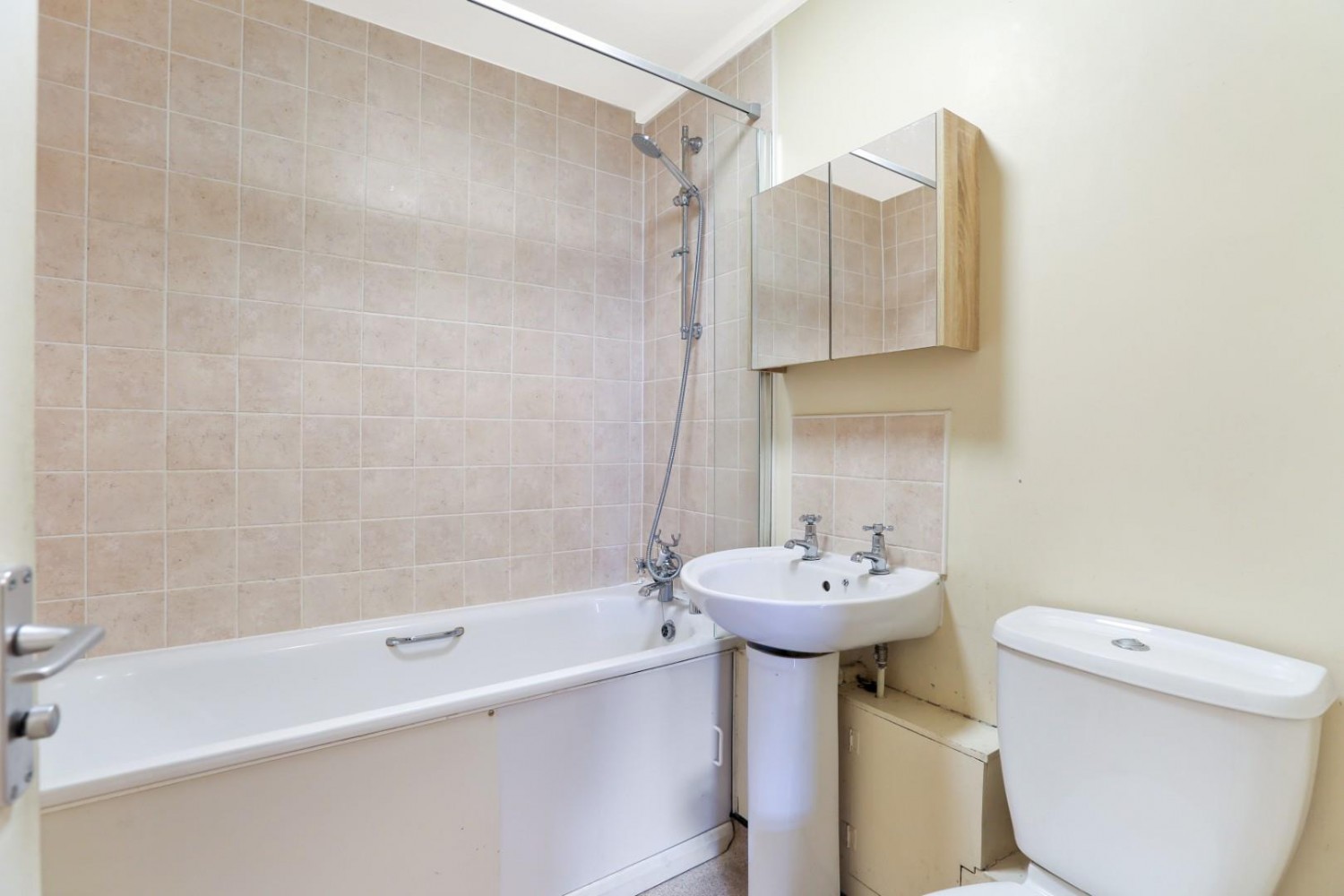 Flaxman Road, London, SE5