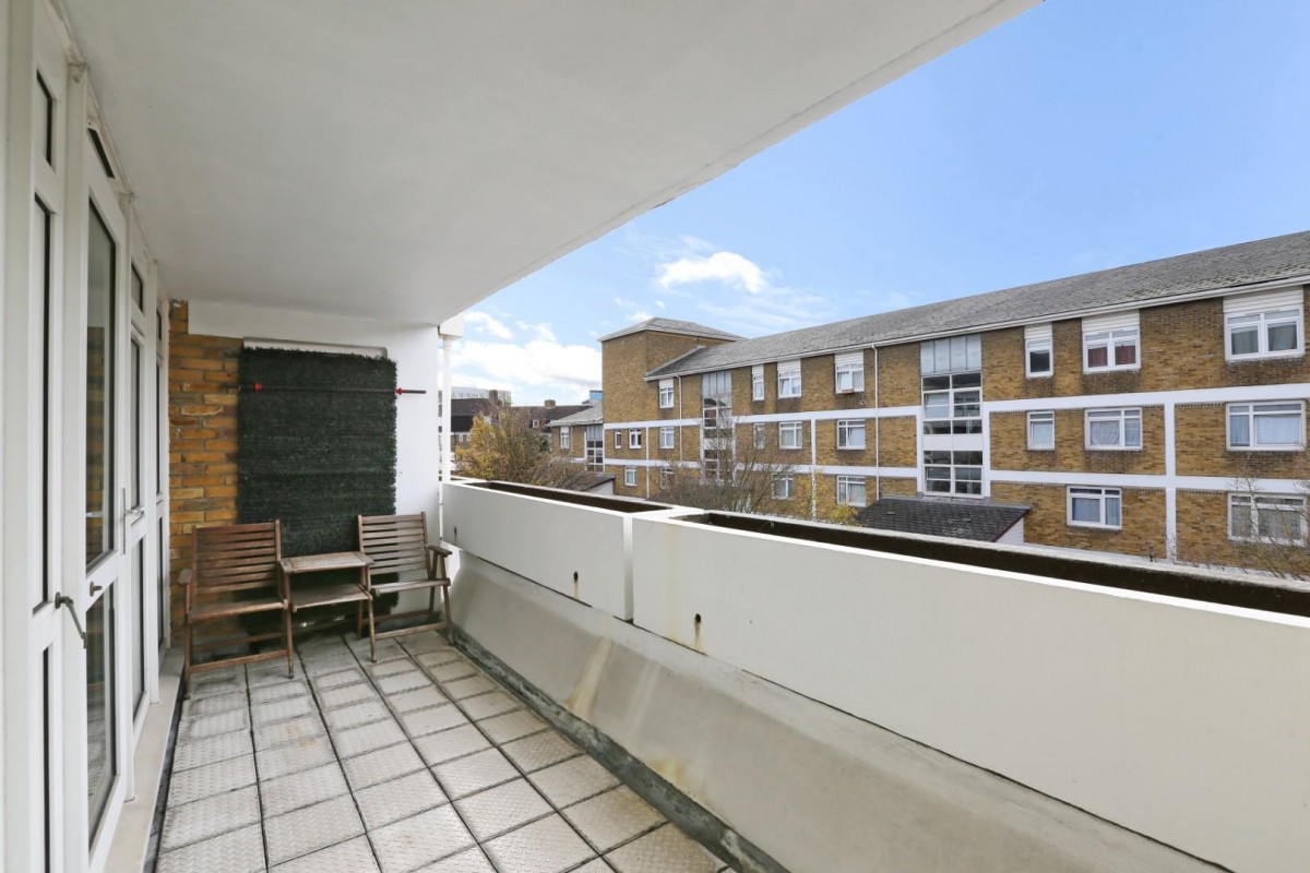 Flaxman Road, London, SE5