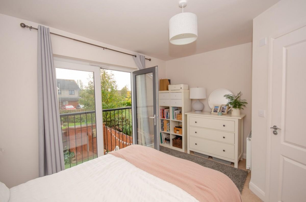 Oak Tree Close, Mangotsfield, Bristol, BS16 9AJ