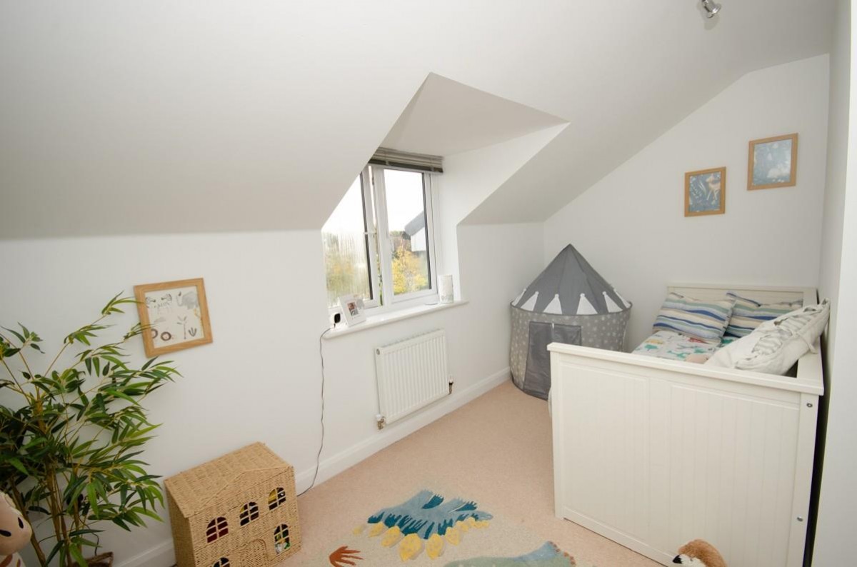 Oak Tree Close, Mangotsfield, Bristol, BS16 9AJ