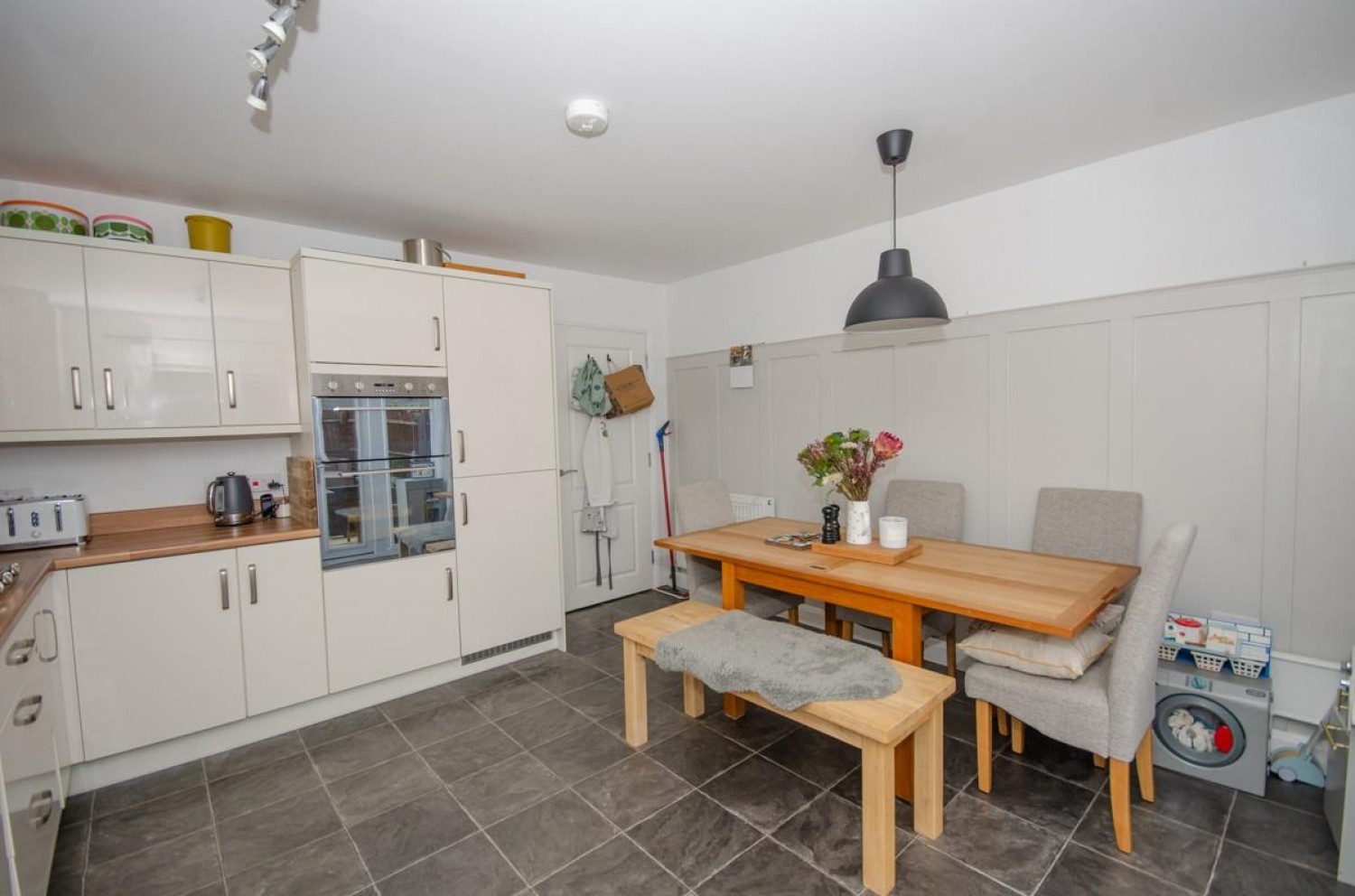 Oak Tree Close, Mangotsfield, Bristol, BS16 9AJ