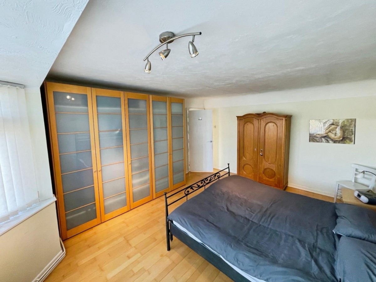 Derwent Drive, Ellesmere Port