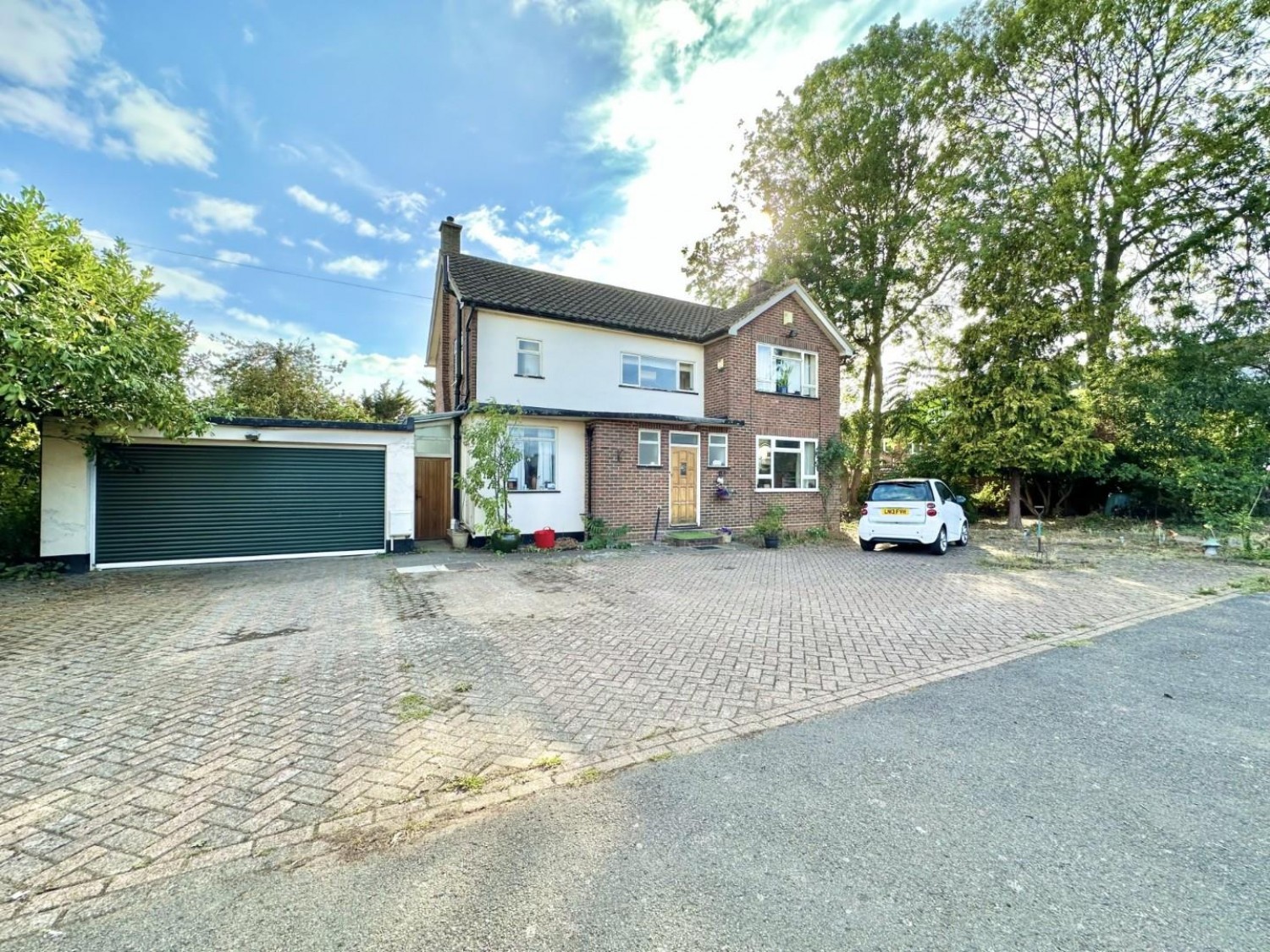 Hitherbroom Road, Hayes, UB3 3AE