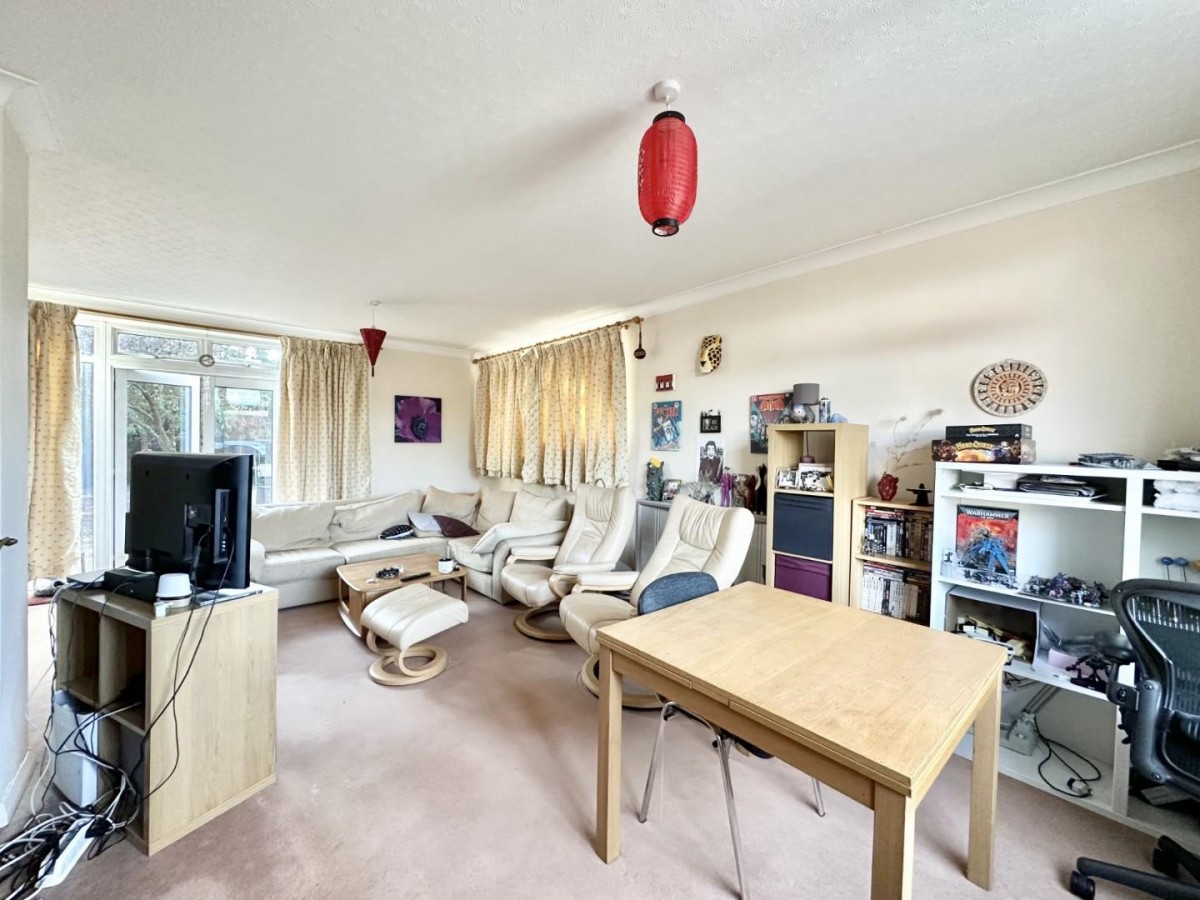 Hitherbroom Road, Hayes, UB3 3AE