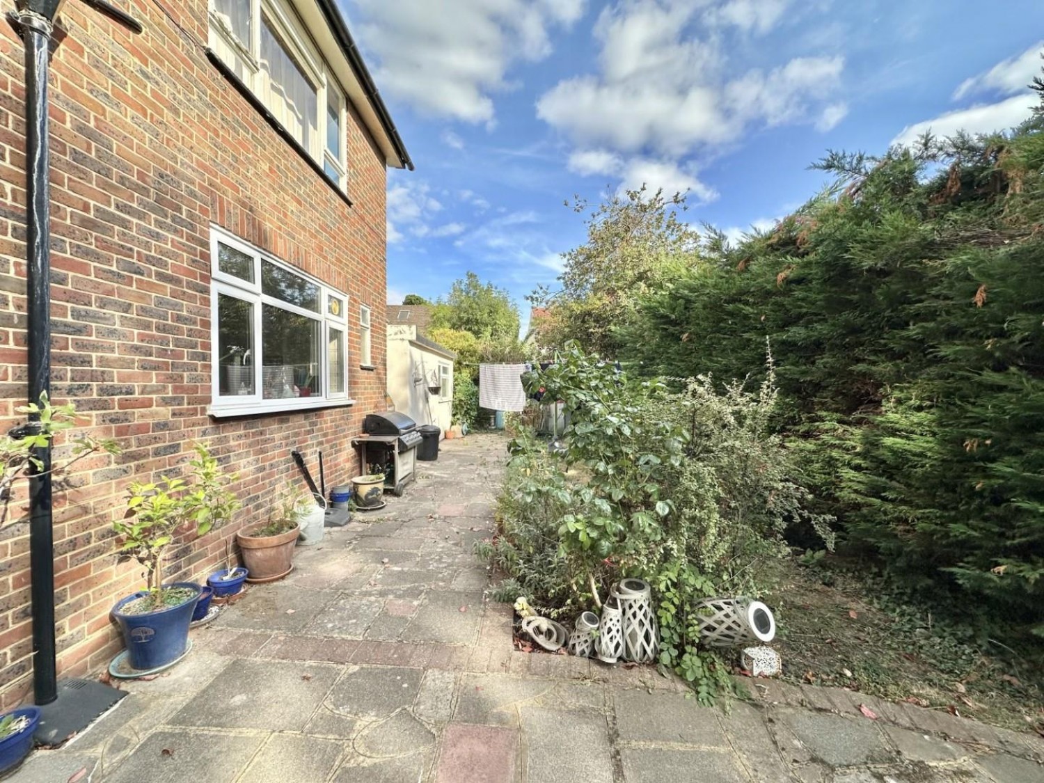 Hitherbroom Road, Hayes, UB3 3AE