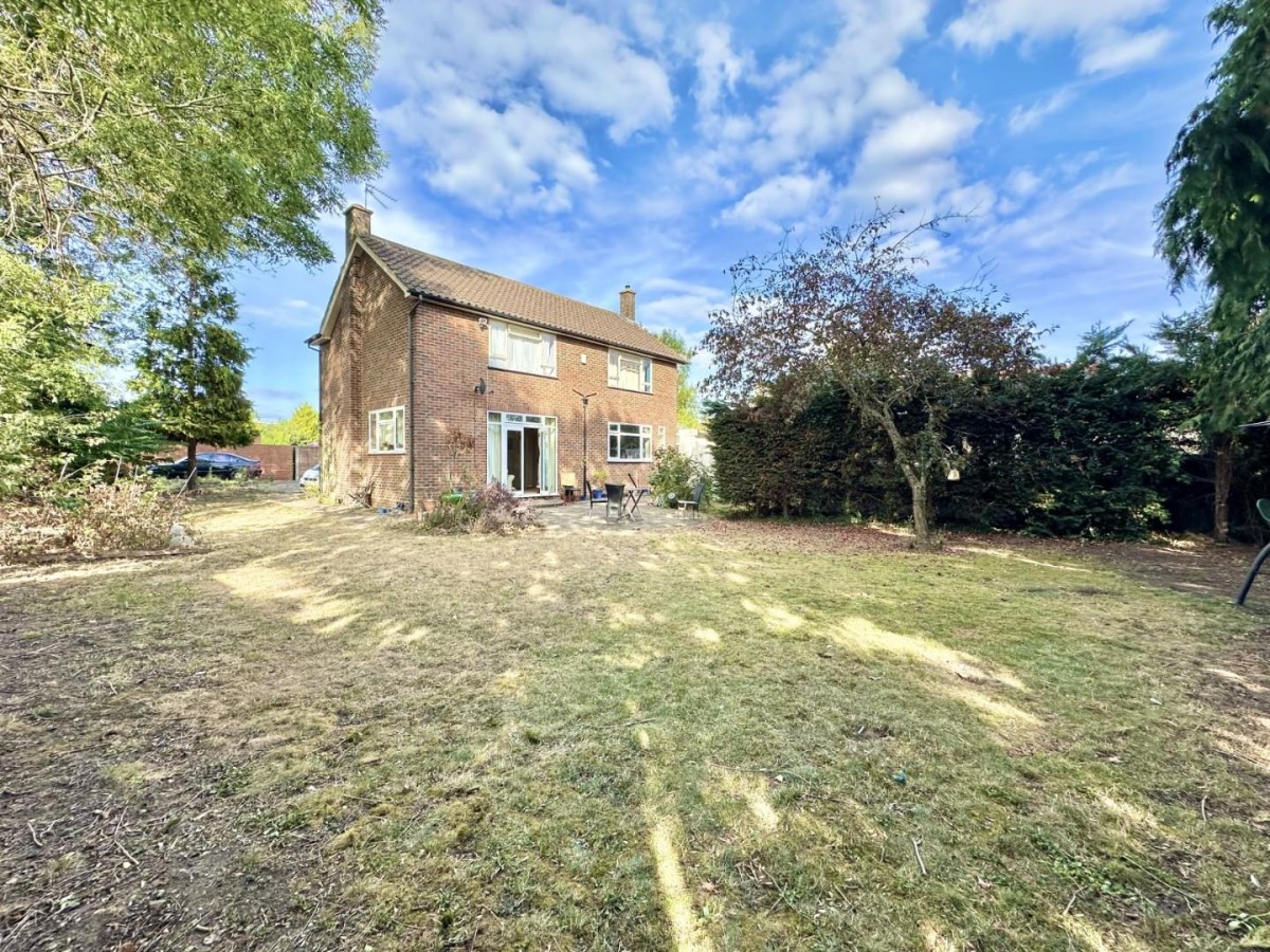 Hitherbroom Road, Hayes, UB3 3AE